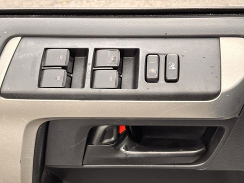 Used 2013 Toyota 4Runner Limited image 12