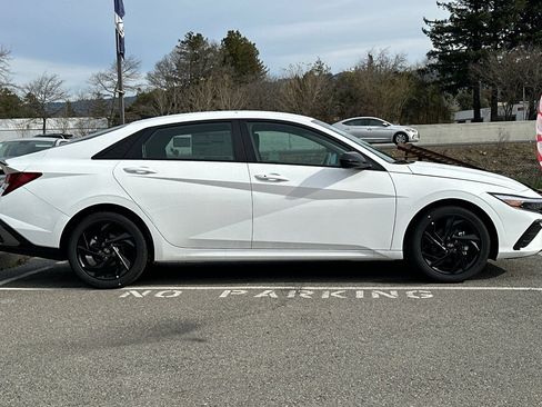 New 2026 Hyundai Elantra Sport image 3