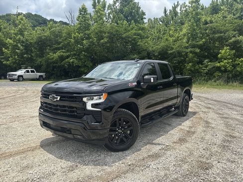 Used 2025 Chevrolet Silverado 1500 RST AWD/4WD image 11