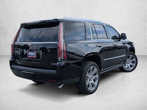 Used 2018 Cadillac Escalade Premium Luxury RWD image 5