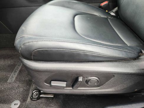 Used 2023 Kia Sportage EX FWD image 8