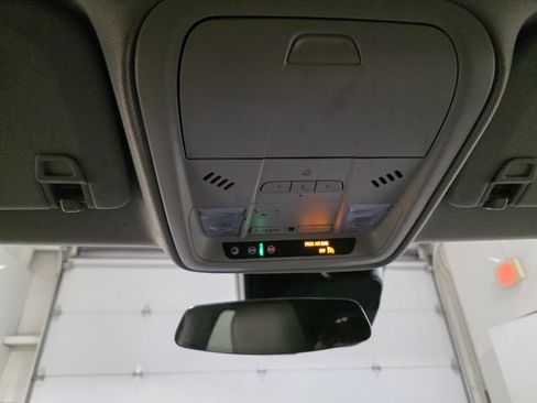 Used 2021 Cadillac XT4 Premium Luxury image 20