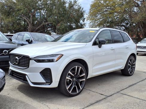 Used 2024 Volvo XC60 B5 Ultimate image 2