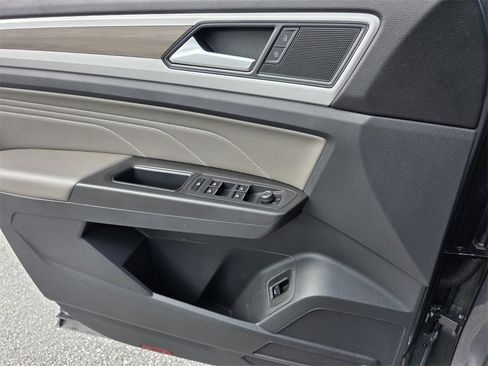 Used 2022 Volkswagen Atlas SEL image 30