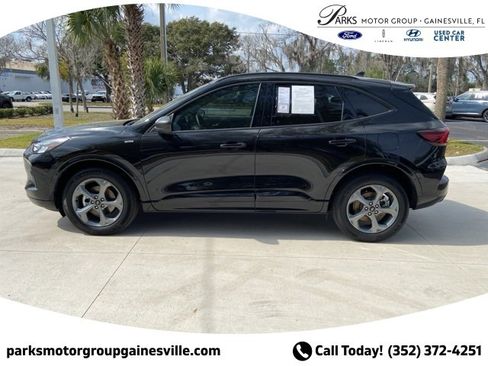 Certified 2023 Ford Escape ST-Line w/ Tech Pack #1 image 7