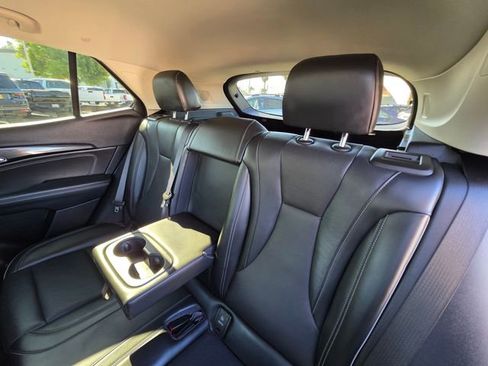 Used 2023 Buick Envision Essence image 17
