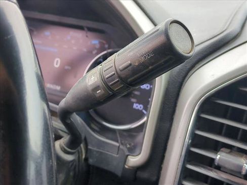 Used 2021 Ford F250 Lariat w/ Lariat Value Package image 7