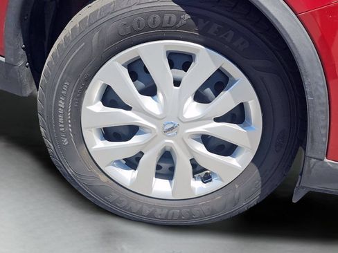 Used 2016 Nissan Rogue S FWD image 16