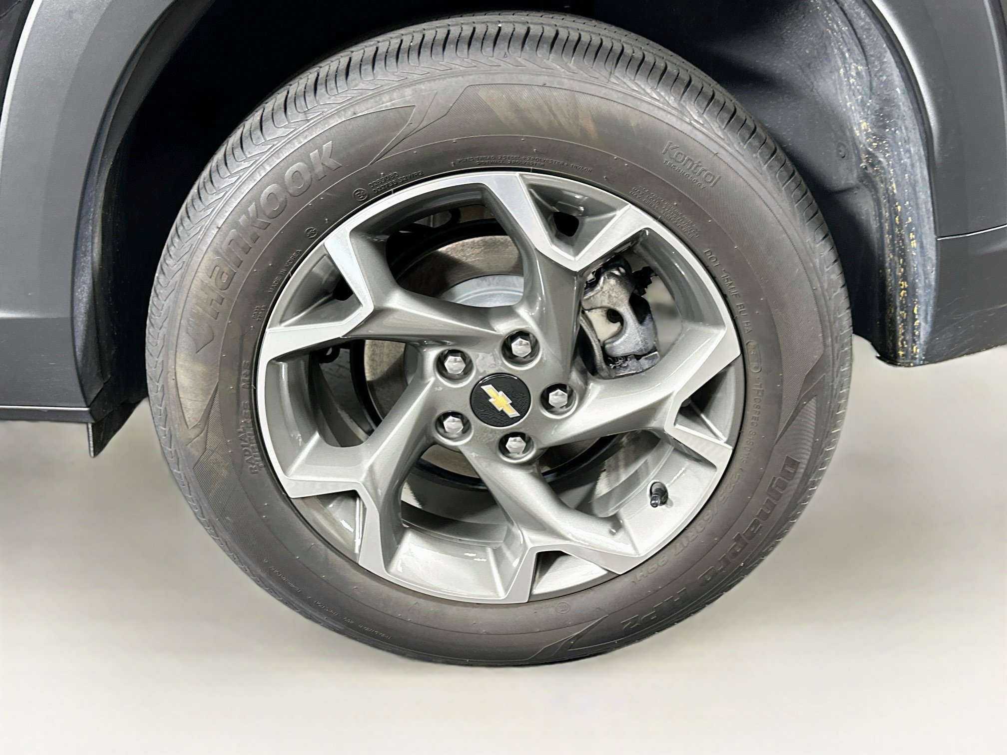 Used 2025 Chevrolet Trax LT w/ LT Convenience Package FWD image 11