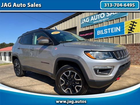 Used 2019 Jeep Compass Trailhawk AWD/4WD image 1