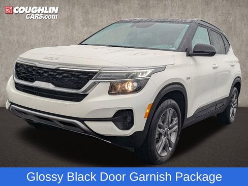 Used 2023 Kia Seltos S w/ Navigation Package image 4