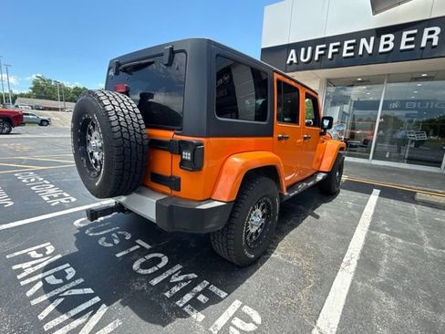 Used 2012 Jeep Wrangler Unlimited Sahara w/ Connectivity Group AWD/4WD image 4