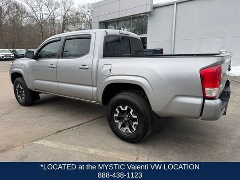 Used 2016 Toyota Tacoma SR w/ Towing Package image 9