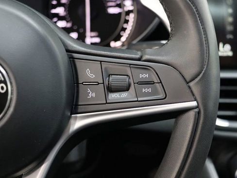 Used 2017 Alfa Romeo Giulia Ti w/ TI 19" Sport Package AWD/4WD image 21