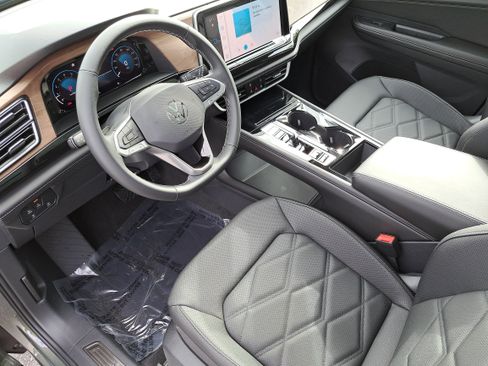New 2026 Volkswagen Atlas SE image 17