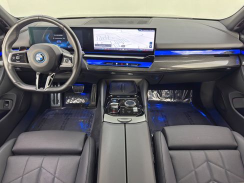 Used 2024 BMW i5 eDrive40i w/ M Sport Package image 13