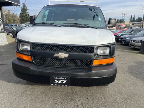 Used 2010 Chevrolet Express 3500 LS image 2