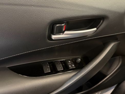 Used 2022 Toyota Corolla SE image 18
