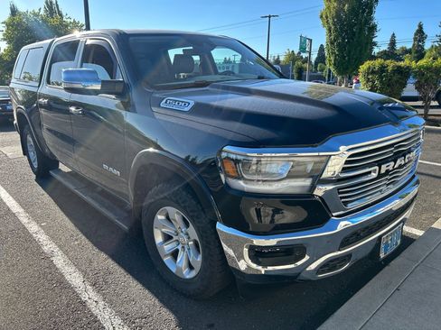 Used 2021 RAM 1500 Laramie AWD/4WD image 3
