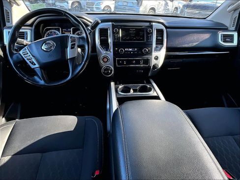 Used 2019 Nissan Titan SV w/ SV Convenience Package image 20