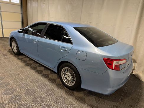 Used 2013 Toyota Camry LE image 4