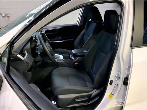 Used 2023 Toyota RAV4 LE image 7