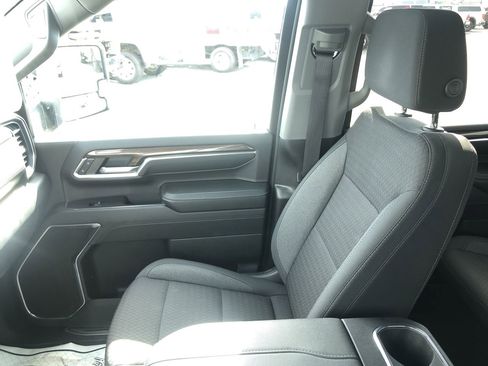 Used 2024 Chevrolet Silverado 2500 LT w/ Convenience Package image 23