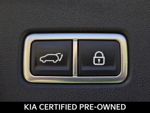 Certified 2023 Kia Sorento SX FWD image 11
