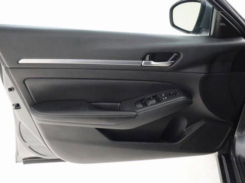 Used 2022 Nissan Altima 2.5 SV image 8