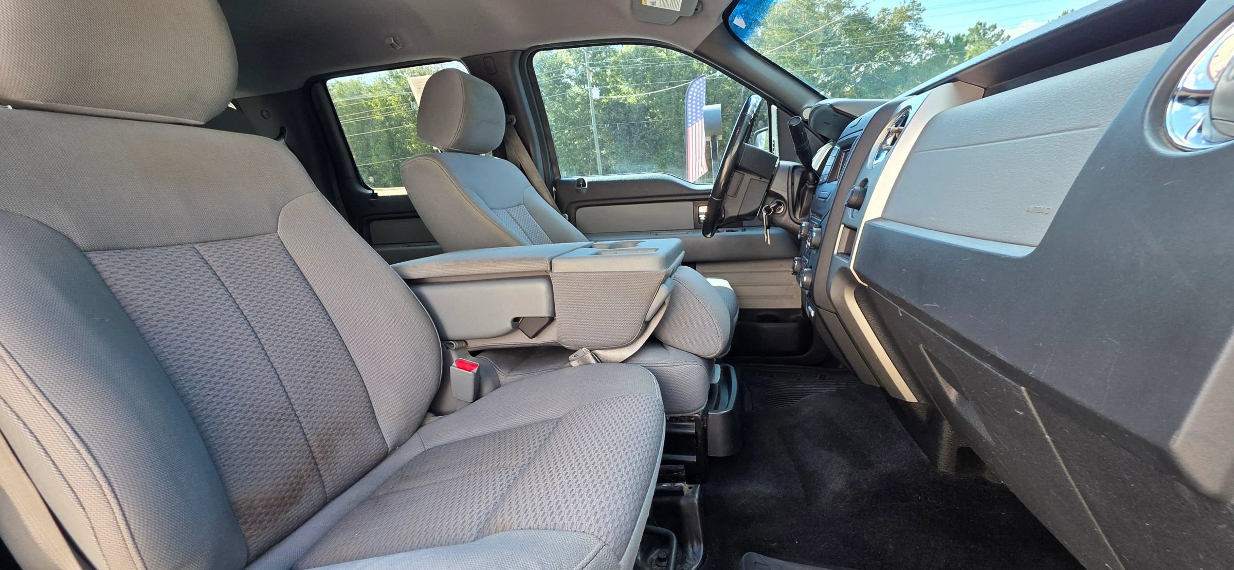 Used 2013 Ford F150 XLT w/ Luxury Equipment Group RWD image 14