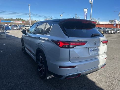 Used 2023 Mitsubishi Outlander Ralliart image 5