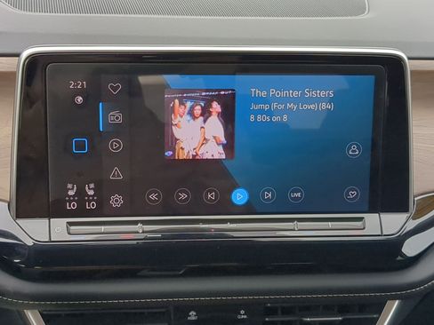 Used 2024 Volkswagen Atlas SE image 22