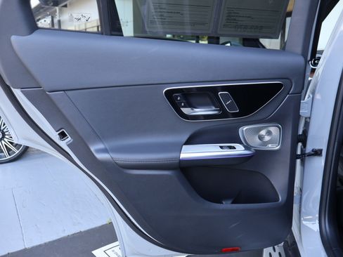 Used 2026 Mercedes-Benz GLC 300 4MATIC image 16