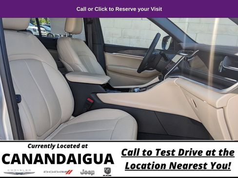 Used 2022 Jeep Grand Cherokee Limited 4xe w/ Luxury Tech Group II AWD/4WD image 31