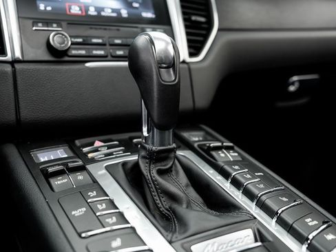 Used 2017 Porsche Macan GTS image 22