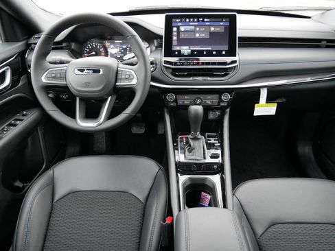 New 2026 Jeep Compass Latitude AWD/4WD image 10