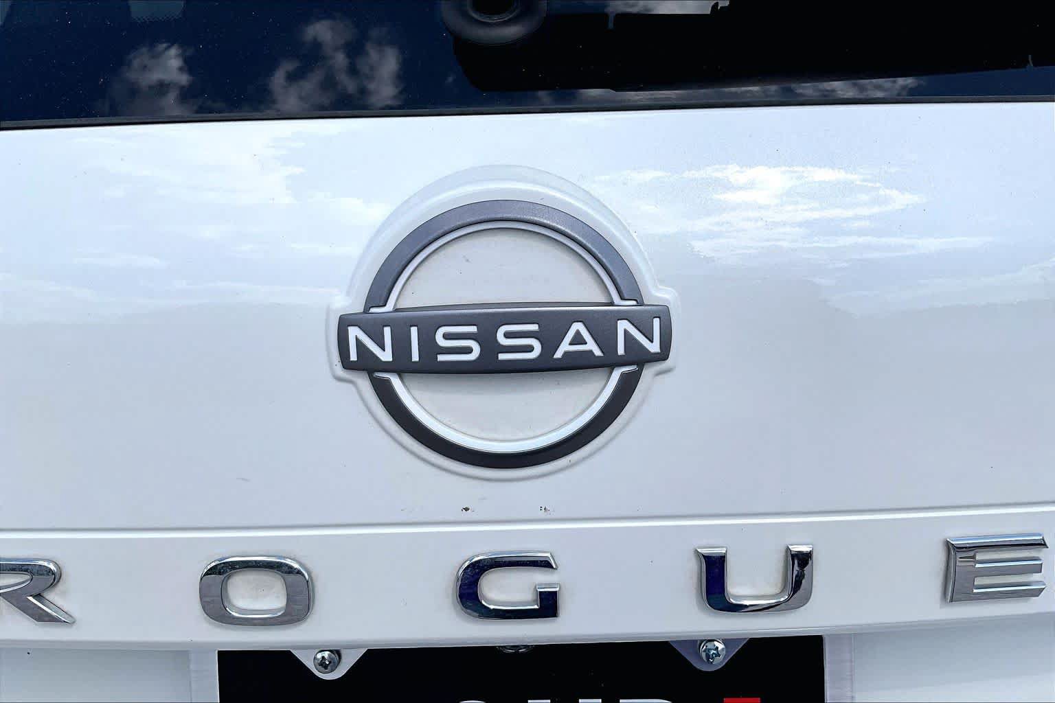 Used 2022 Nissan Rogue SV FWD image 31