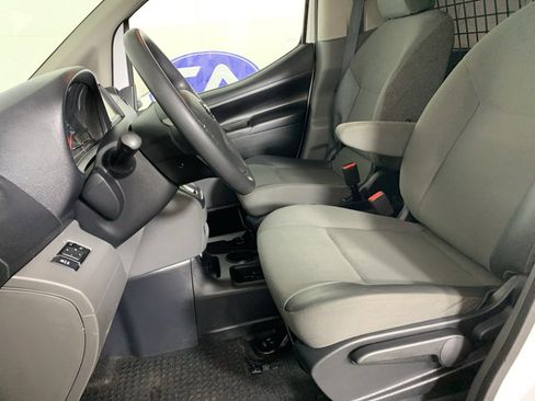 Used 2021 Nissan NV200 SV image 16
