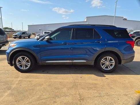 Used 2020 Ford Explorer XLT w/ Equipment Group 202A RWD image 8