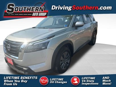 Used 2025 Nissan Pathfinder SV