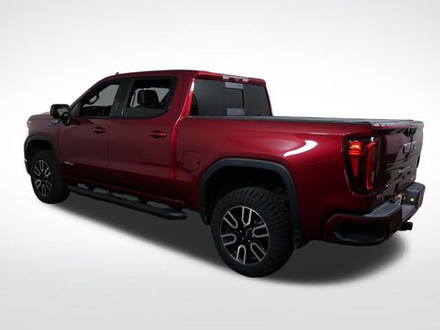 Used 2024 GMC Sierra 1500 AT4 w/ Technology Package AWD/4WD image 7