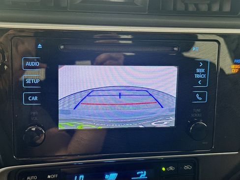 Used 2019 Toyota Corolla LE image 21