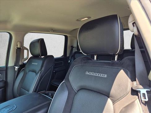 Used 2022 RAM 1500 Laramie AWD/4WD image 16