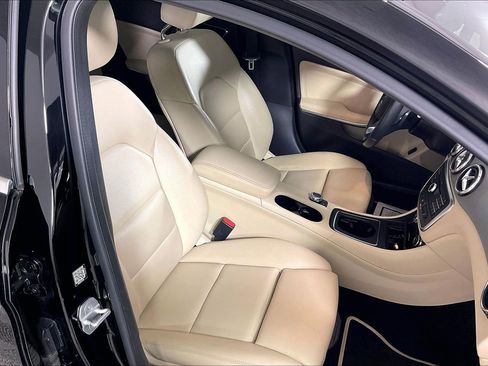 Used 2017 Mercedes-Benz GLA 250 image 7