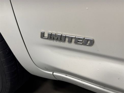 Used 2006 Toyota RAV4 Limited image 22