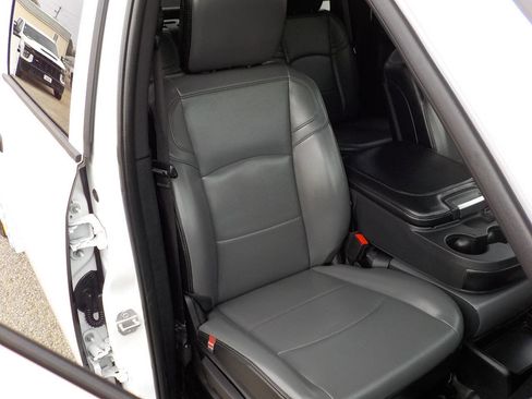 Used 2021 RAM 2500 Tradesman w/ Chrome Appearance Group image 28