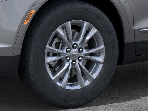 New 2024 Cadillac XT5 Luxury image 9