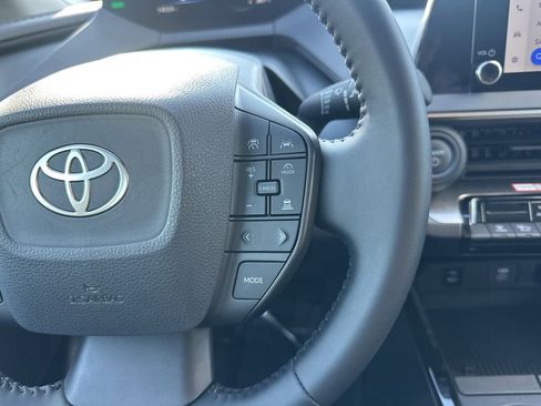 Used 2025 Toyota Prius LE image 14
