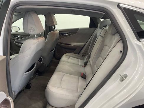 Used 2022 Chevrolet Malibu LT image 34
