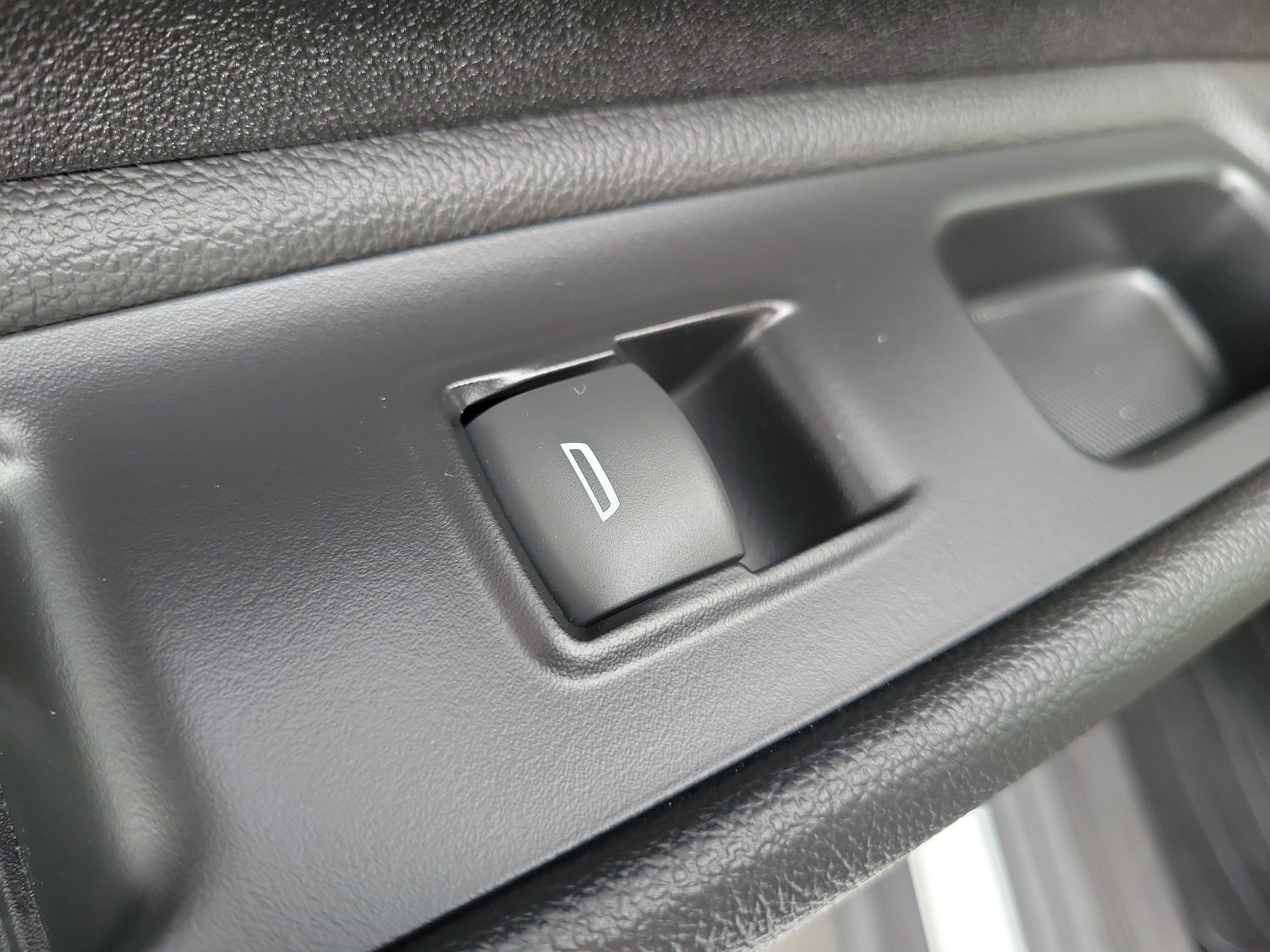 Used 2024 GMC Terrain AT4 AWD/4WD image 15